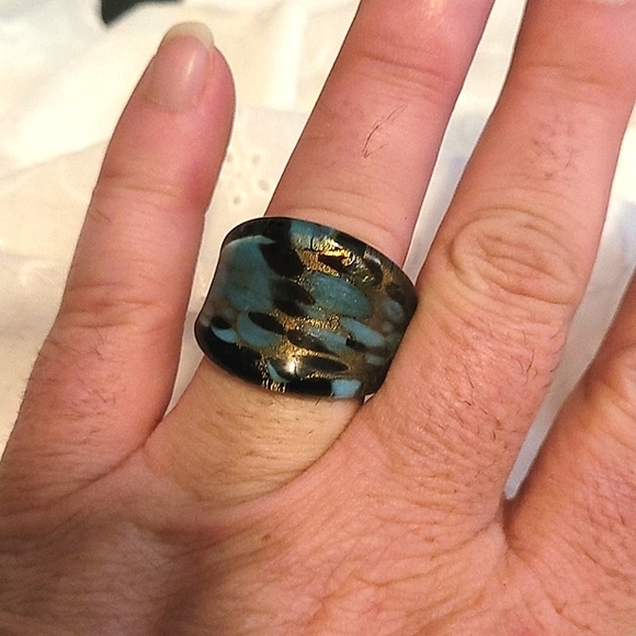 5/$25 Glass Ring - Picture 4 of 4